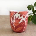 Kokkino V — czarka ceramiczna, sgraffito