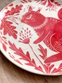 Wiewiórka wśród liści i kwiatów | talerz sgraffito, Ø 23 cm